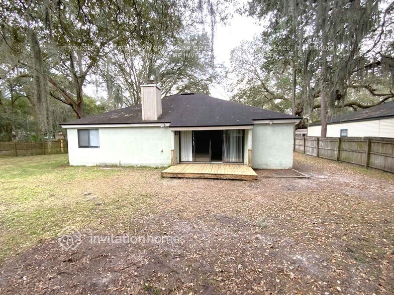 Building Photo - 4859 Wallingford Pl E