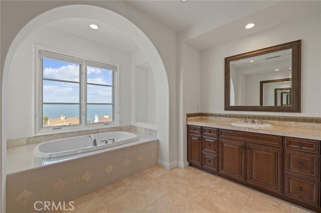 Building Photo - 30 Surfspray Bluff