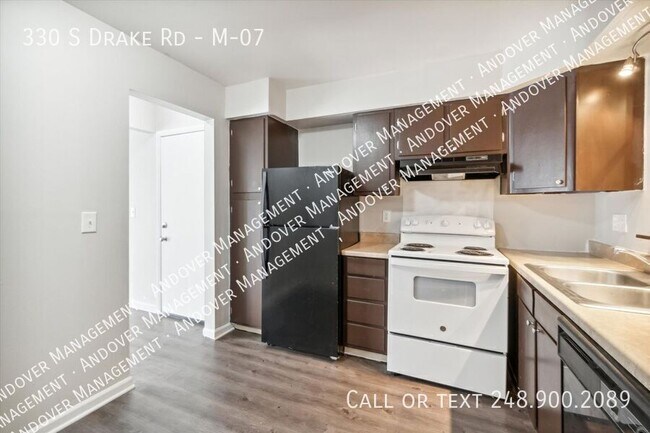 Building Photo - 330 S Drake Rd