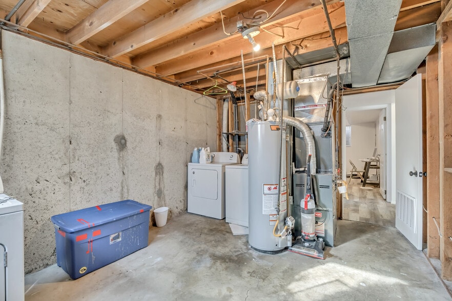 In unit washer/dryer, extra storage in furnace room - 3678 S 500 E