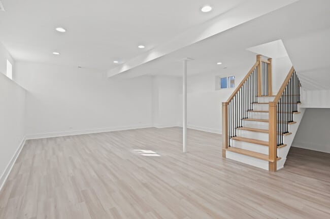 Building Photo - 2201 N 74th Ct