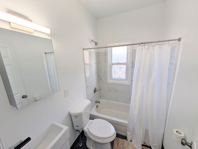 Building Photo - Stunning One Bedroom and Studio Apartments in the Heart of Detroit