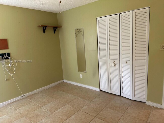 Building Photo - 10711 SW 116th Ave