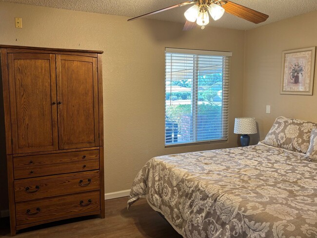 Building Photo - Perfect Vacation Home in a  45+ Active Adult Community! Available May through November 2026!