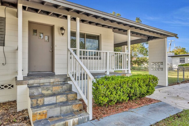 Building Photo - Wonderful Renovated home in ORLANDO