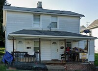 Building Photo - 141 Maple St