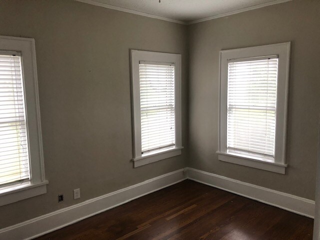 Building Photo - 1334 N Laura St