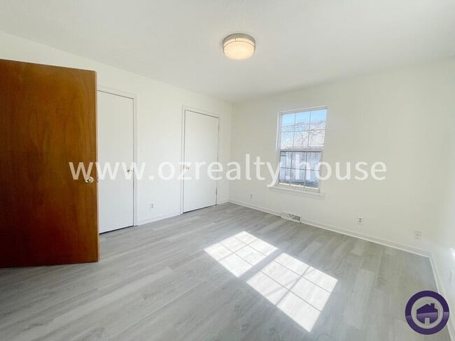 Building Photo - 3580 Doyle St