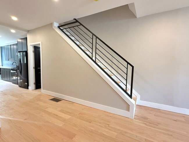 Building Photo - 2302 E Lehigh Ave