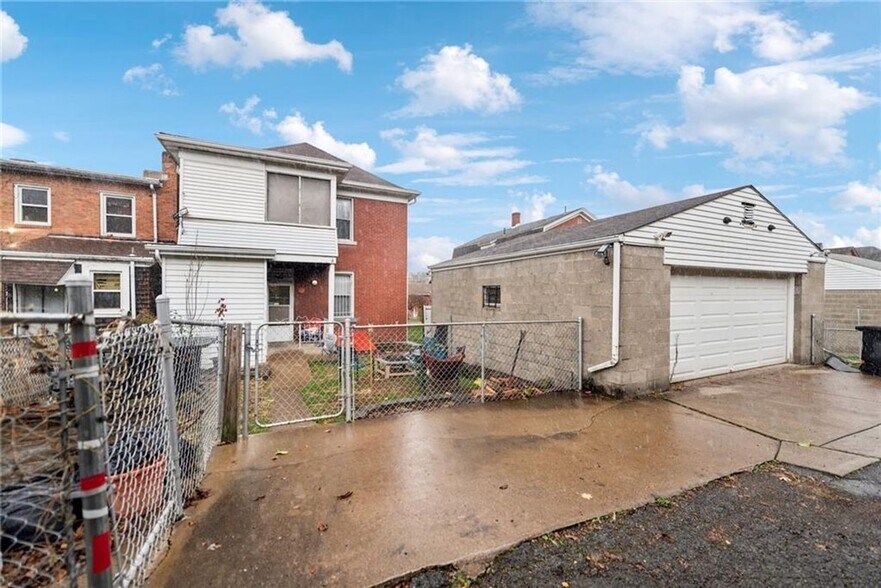 Building Photo - 851 Hober Ave