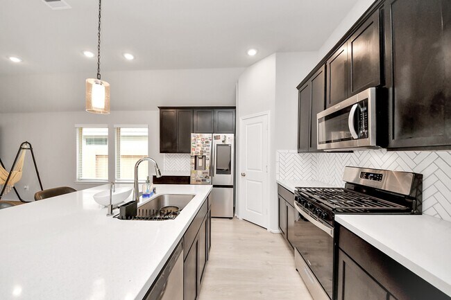 Building Photo - 20755 Sunseed Dr