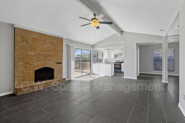 Building Photo - 1020 Mountview Dr