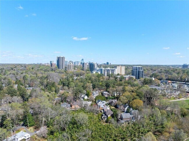 Building Photo - 115 Peachtree Memorial Dr NW