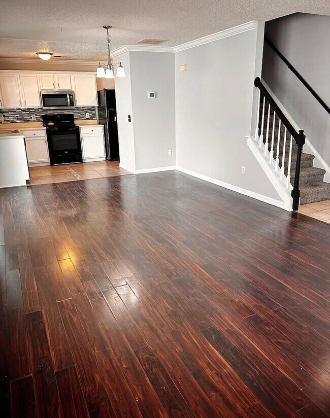 Building Photo - 8662 Meadowmont View Dr
