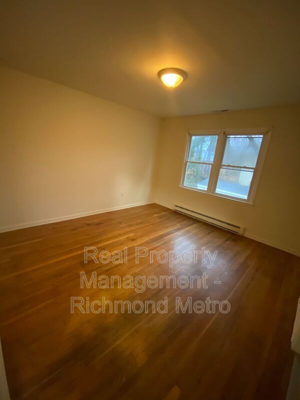 Building Photo - 5500 Stella Rd