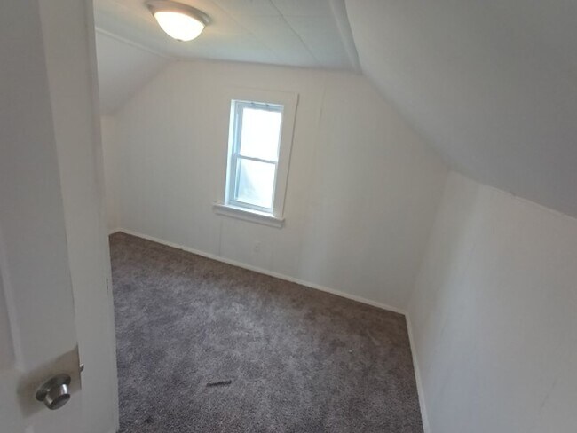 Building Photo - 4080 Isabelle St