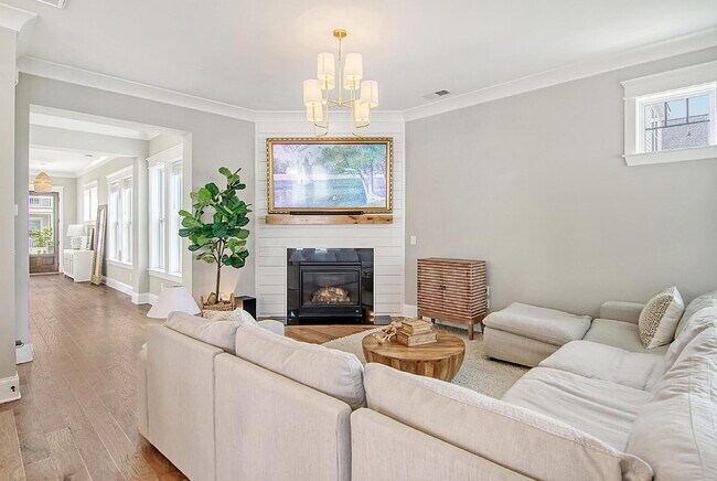 Building Photo - 1636 Juliana St