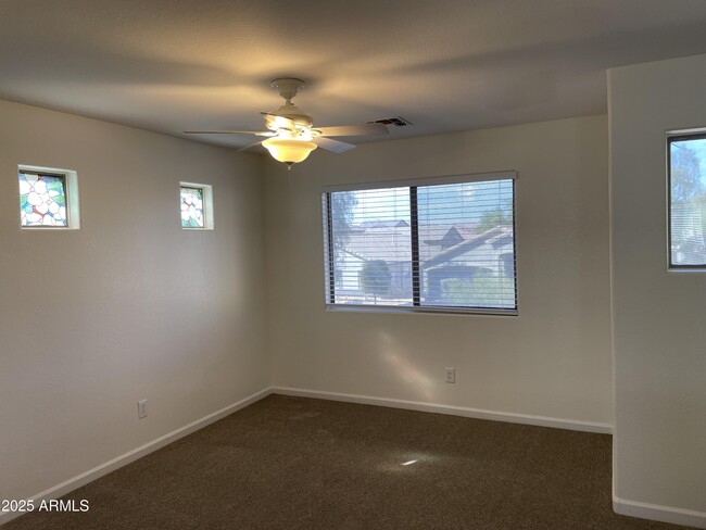Building Photo - 16121 W Moreland St