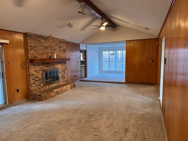 Building Photo - 6801 Lancelot Ct