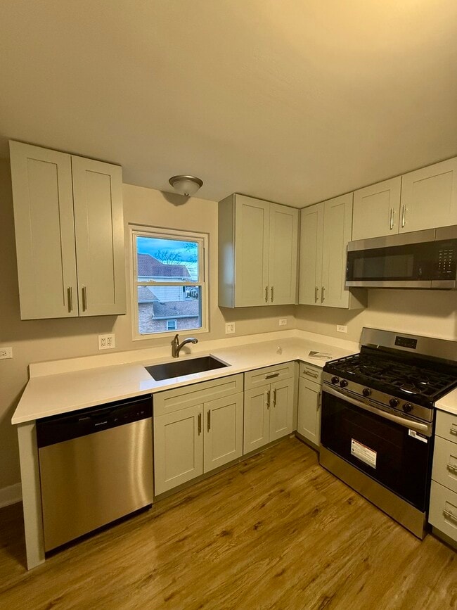 Building Photo - 146 S 9th Ave