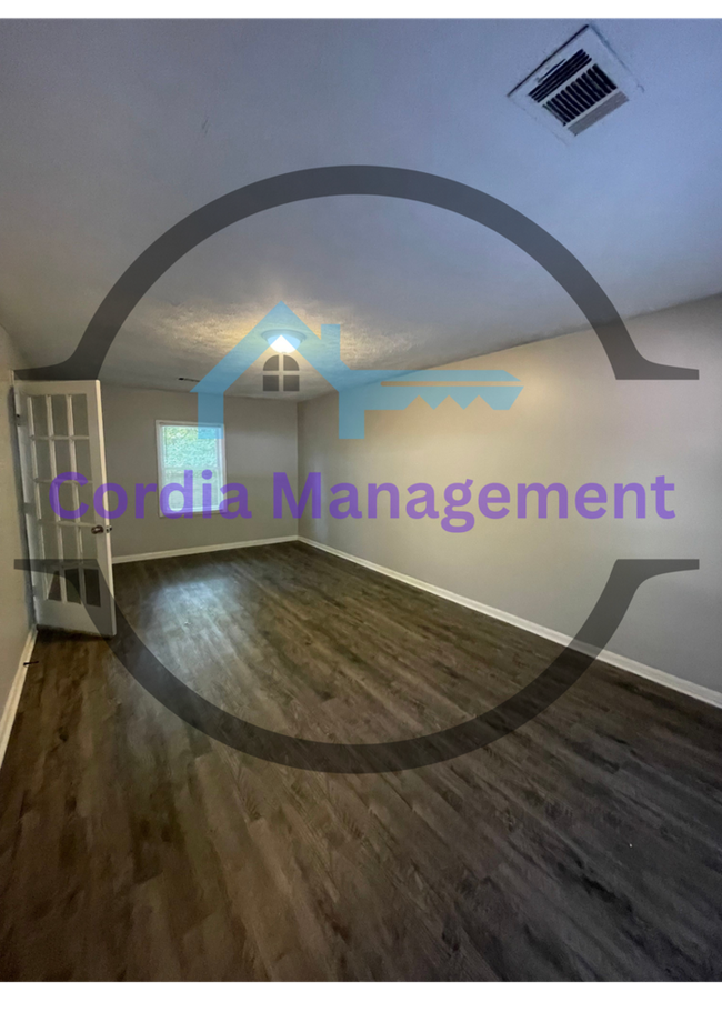 Building Photo - 3 bedroom 2 Bath Home +Large bonus room next to park in Jonesboro