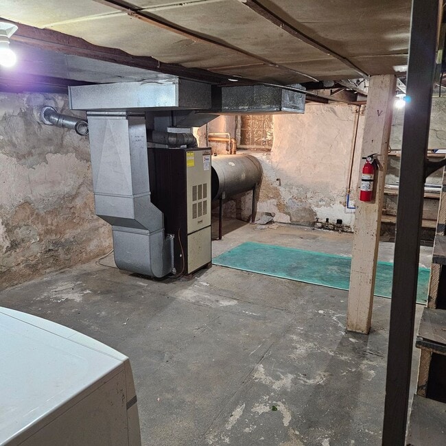 Building Photo - Bright 3 Bedroom, 1 Bath Home in Dallastown Schools!