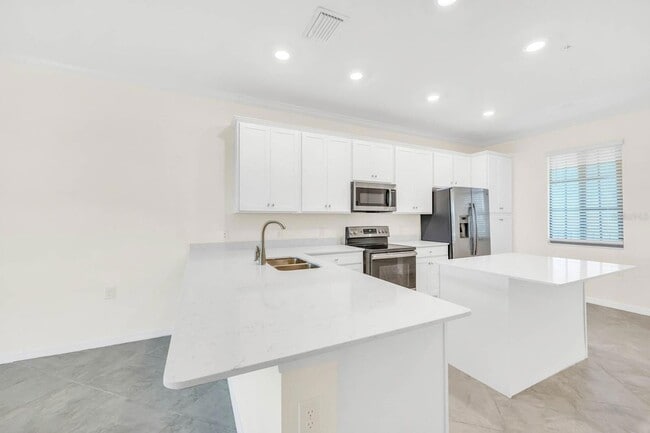 Building Photo - 17510 Gawthrop Dr