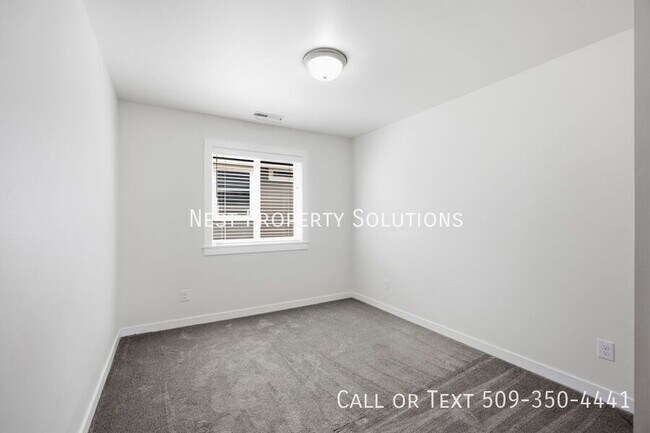 Building Photo - 123 9th Ave