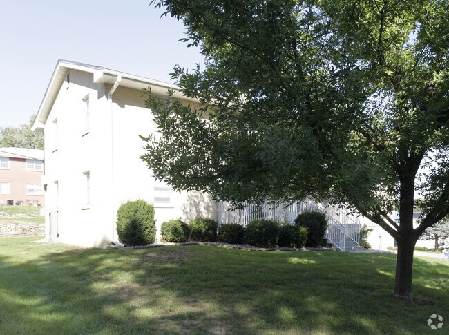 Building Photo - 3004 S 107th Ave