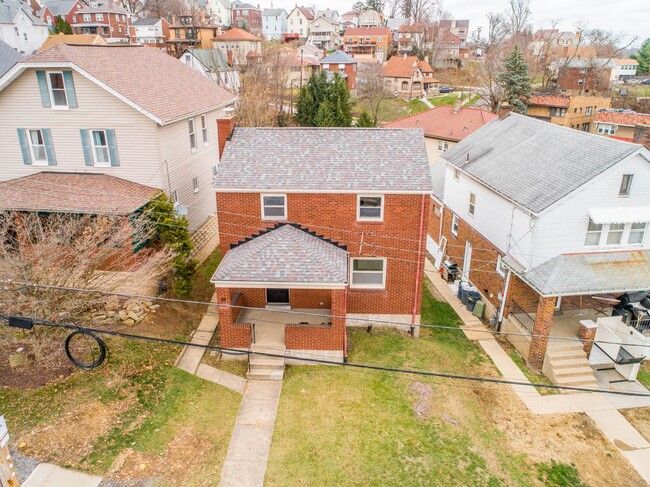 Building Photo - AVAILABLE MID-MARCH! Don’t miss this STUNNING 3 BEDROOM BRICK HOME LOCATED IN WEST VIEW!