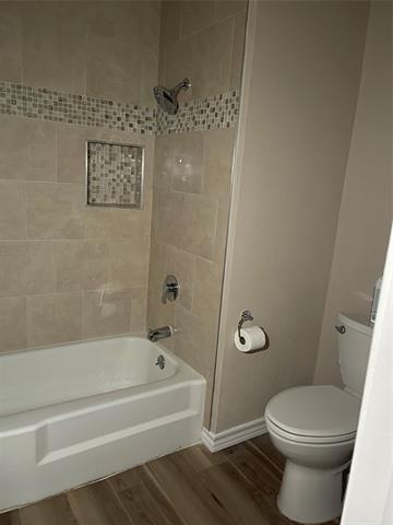 Building Photo - 811 Quail Terrace