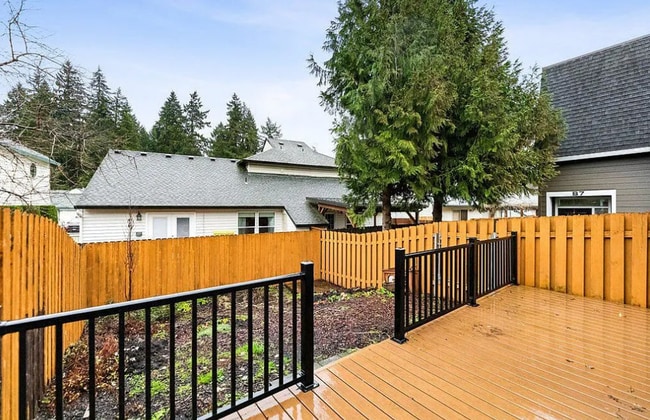 Building Photo - Spacious 2 Bedroom 2 Bath Condo with Detac...