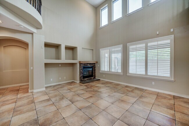 Building Photo - 8503 W Coyote Dr