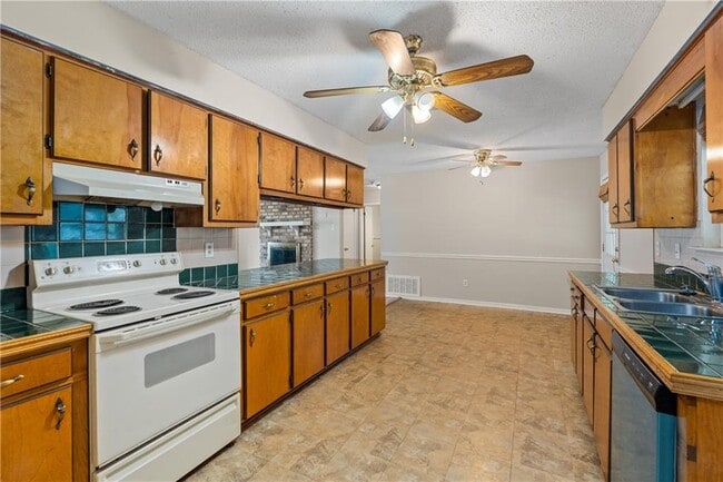 Building Photo - 9491 Burnt Pine Dr