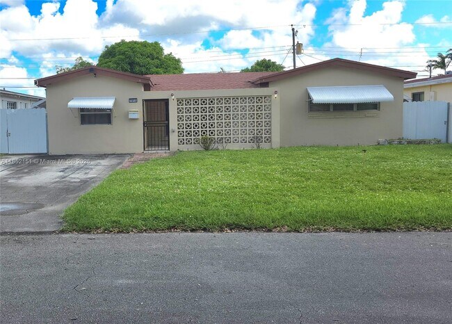 Primary Photo - 7813 Shalimar St