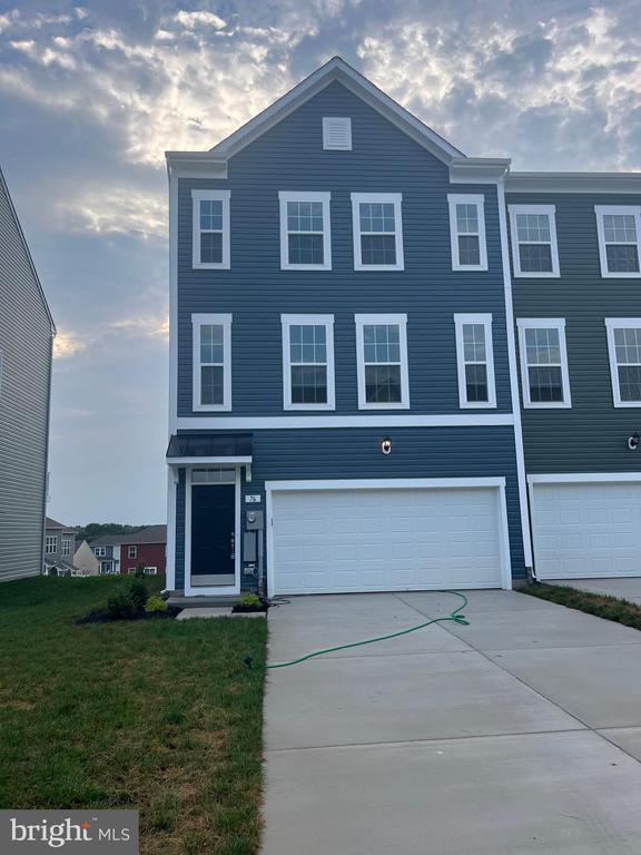 Building Photo - 76 Stafford Pl