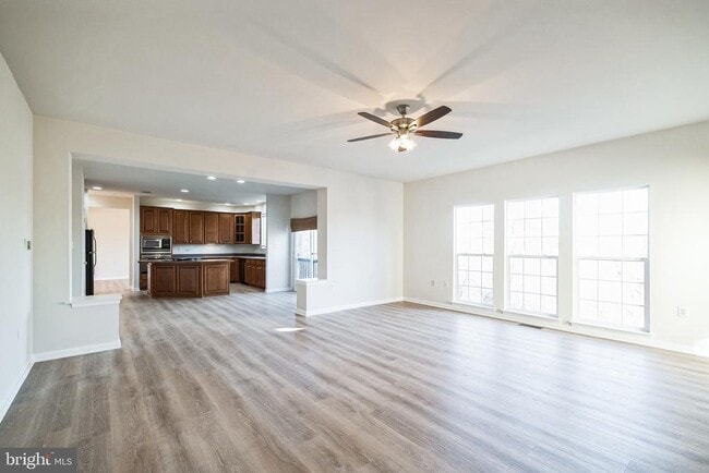 Building Photo - 215 Kemper Ct