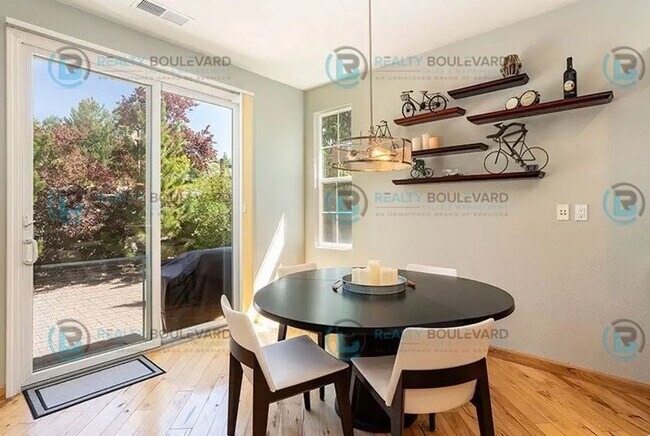 Building Photo - Beautiful 3 bedroom 2 bath house in Sommersett with access to Amenities-Including a clubhouse, re...