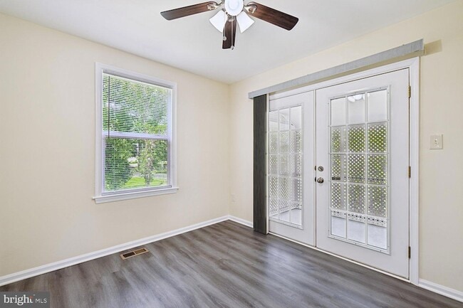 Building Photo - 8805 Bolero Ct