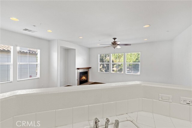 Building Photo - 15651 Vista Way