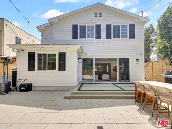 Building Photo - 10593 Kinnard Ave