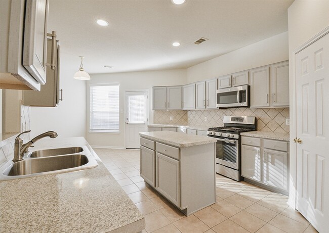 Building Photo - 6614 Halcyon Days Dr