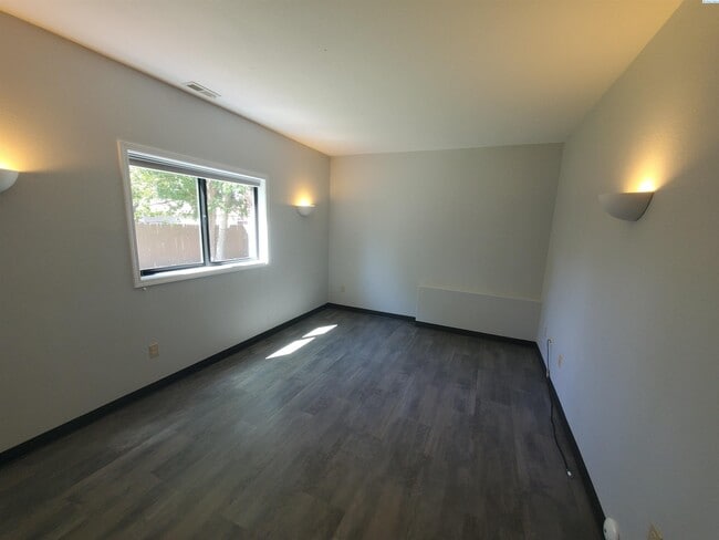 Building Photo - North Richland For Rent
