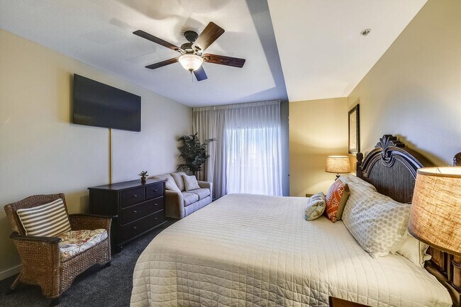 Building Photo - 15100 Front Beach Rd