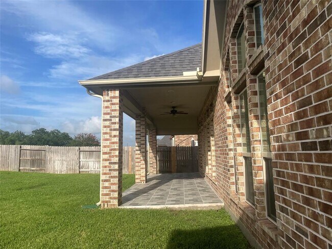 Building Photo - 3218 Shadow View Ln