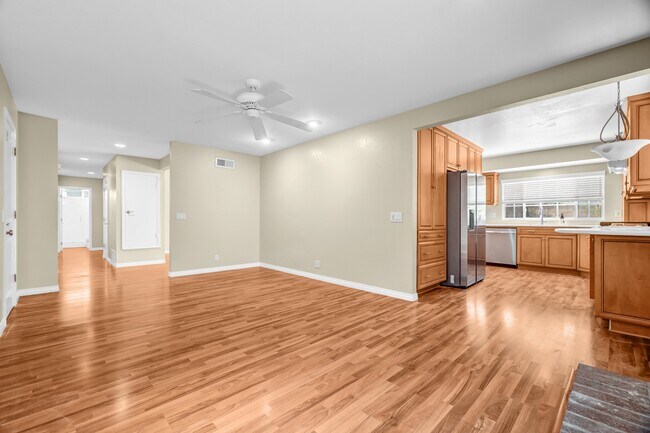 Building Photo - 18096 Lemon St