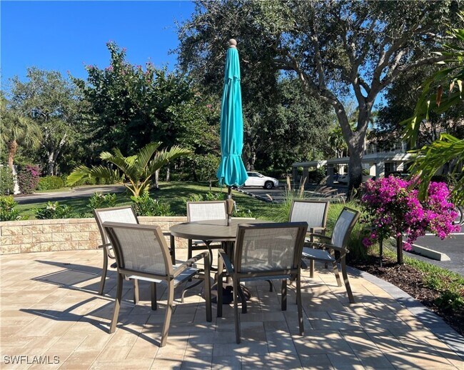 Building Photo - 2295 Carrington Ct