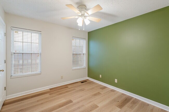 Building Photo - 8815 Brucewood Ln