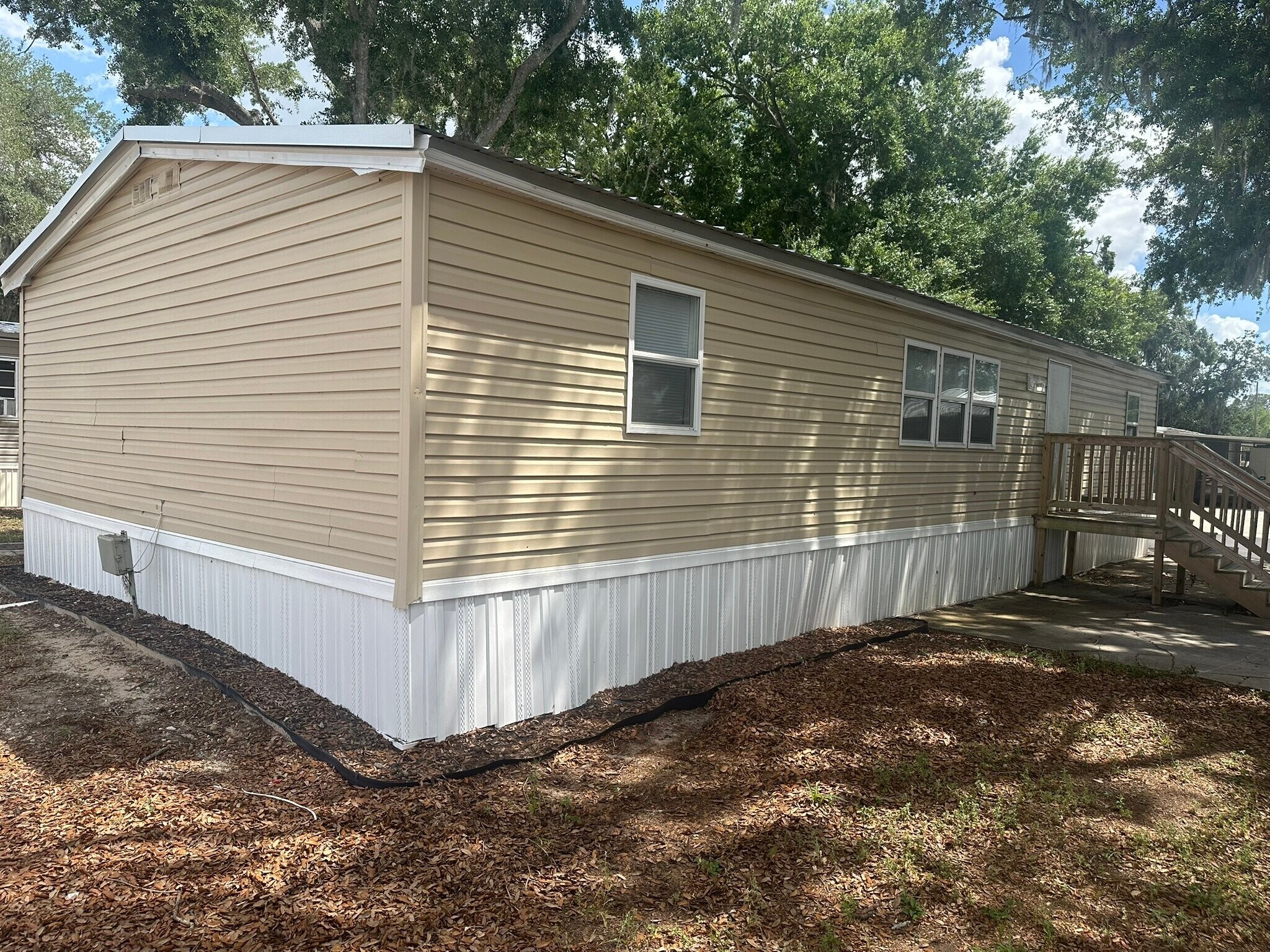 Building Photo - 1221 N Valrico Rd