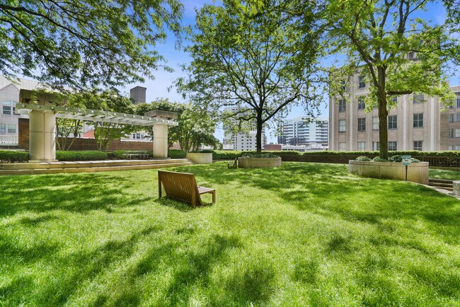 Building Photo - 127 Greyrock Pl